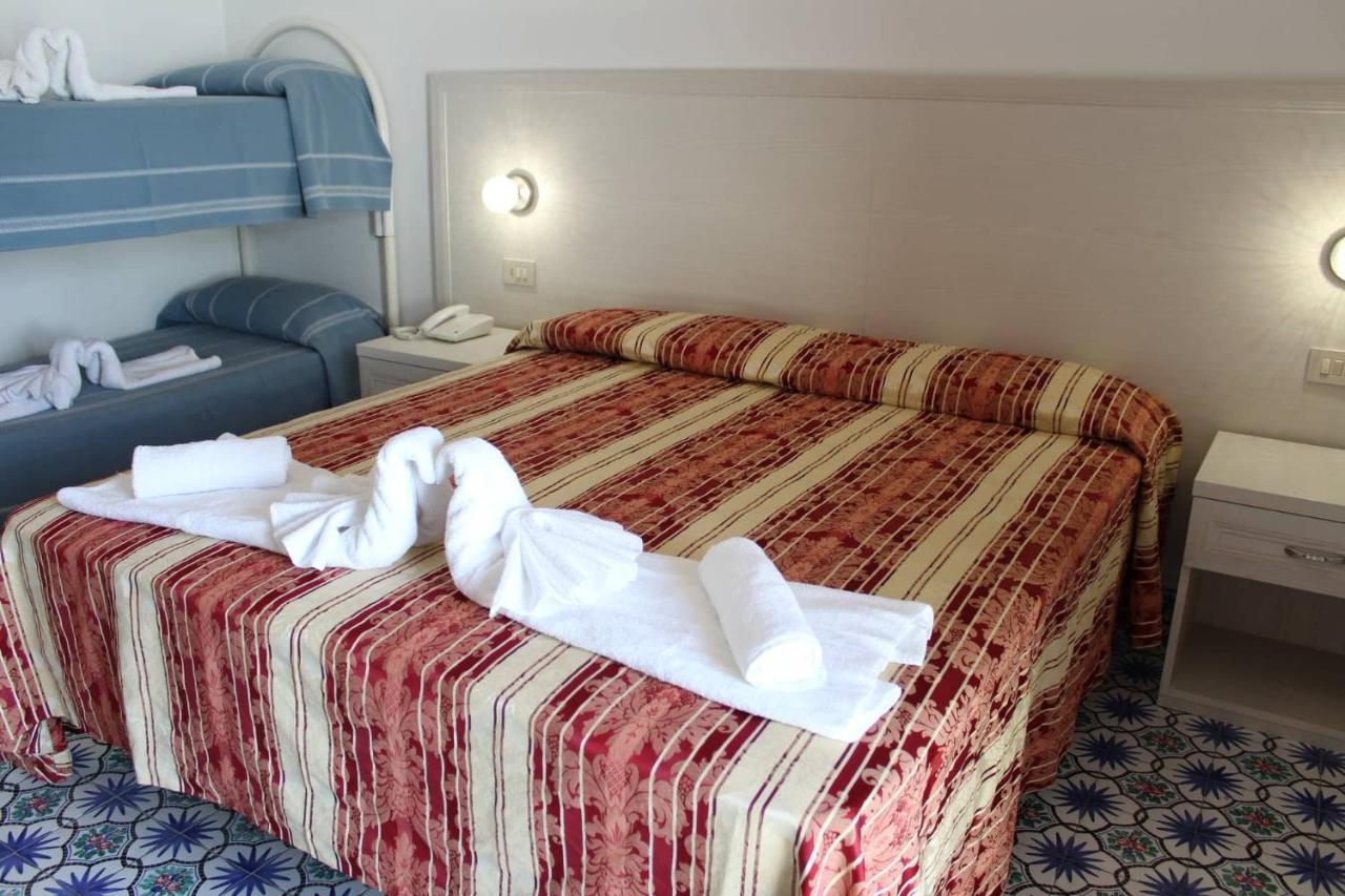 Hotel Al Bosco Forio  Luaran gambar