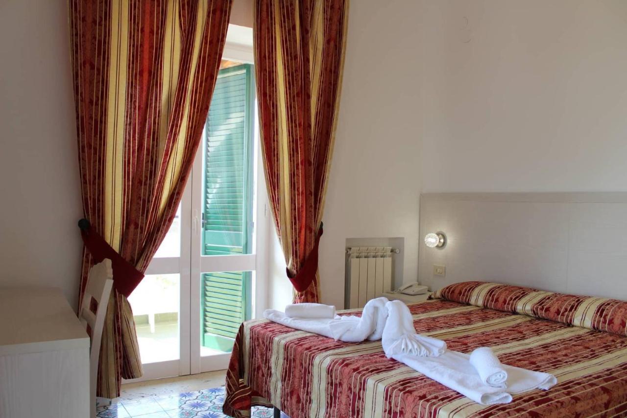 Hotel Al Bosco Forio  Luaran gambar